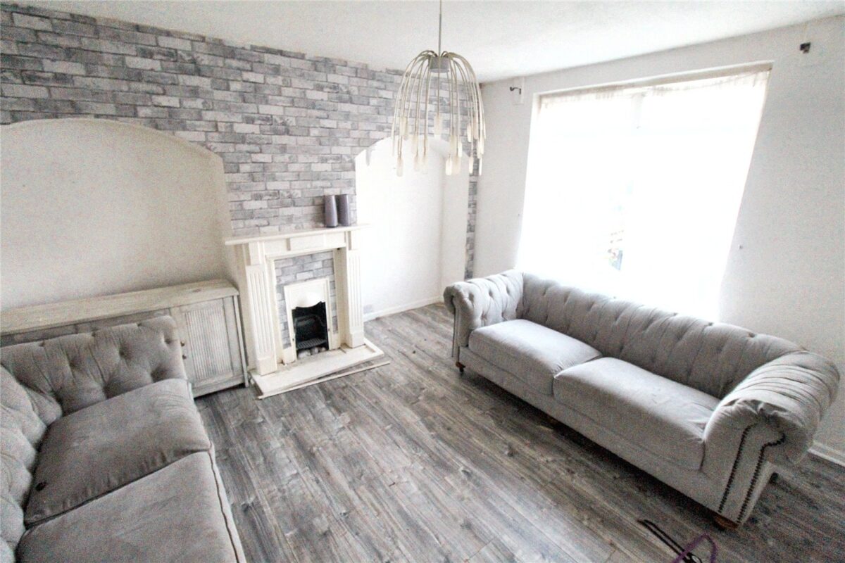 Lymington Road, Dagenham, Essex, RM8 1RT