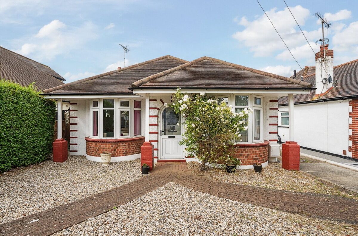 Briarwood Drive, Leigh-on-Sea, Essex, SS9 4LA