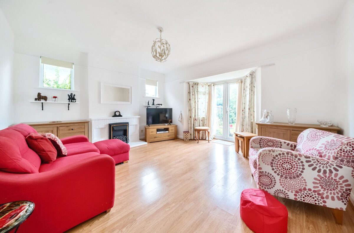 Briarwood Drive, Leigh-on-Sea, Essex, SS9 4LA