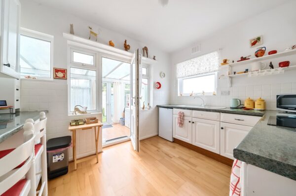 Briarwood Drive, Leigh-on-Sea, Essex, SS9 4LA