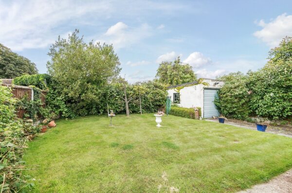 Briarwood Drive, Leigh-on-Sea, Essex, SS9 4LA