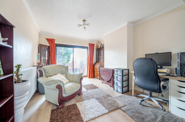 Kingshill Avenue, Romford, RM5 2SA