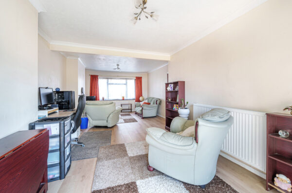 Kingshill Avenue, Romford, RM5 2SA