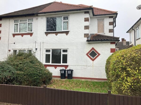 Matlock Gardens, Hornchurch, RM12 6HX