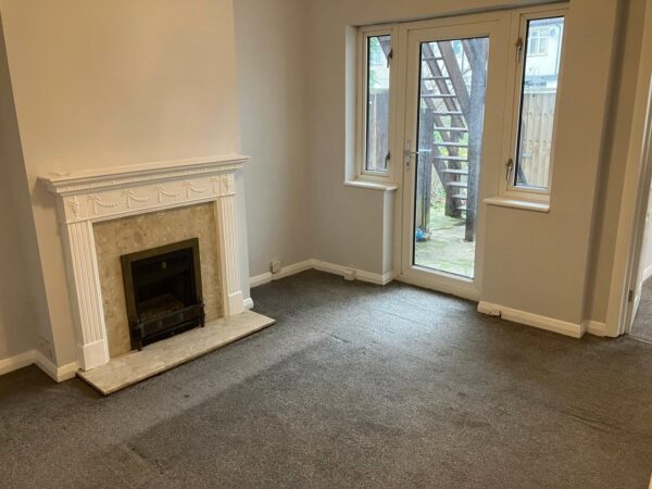 Matlock Gardens, Hornchurch, RM12 6HX