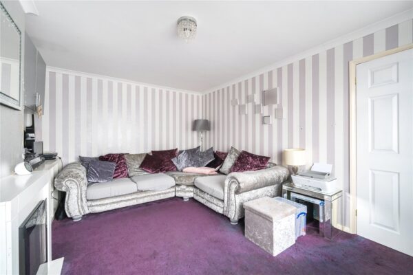 Roseberry Gardens, Upminster, RM14 1NN