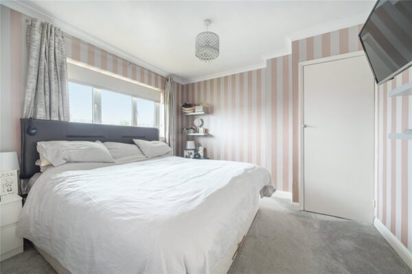 Roseberry Gardens, Upminster, RM14 1NN