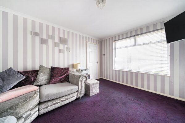 Roseberry Gardens, Upminster, RM14 1NN