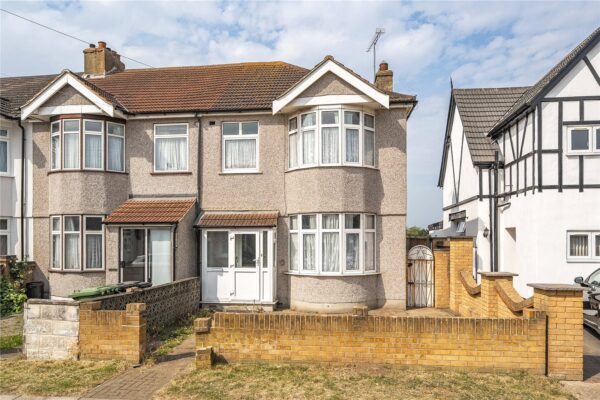 Parsonage Road, Rainham, RM13 9LN