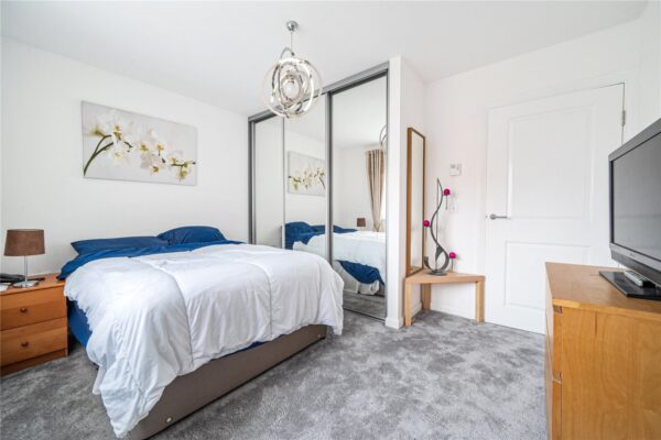 Egbert Close, Hornchurch, RM12 5DE