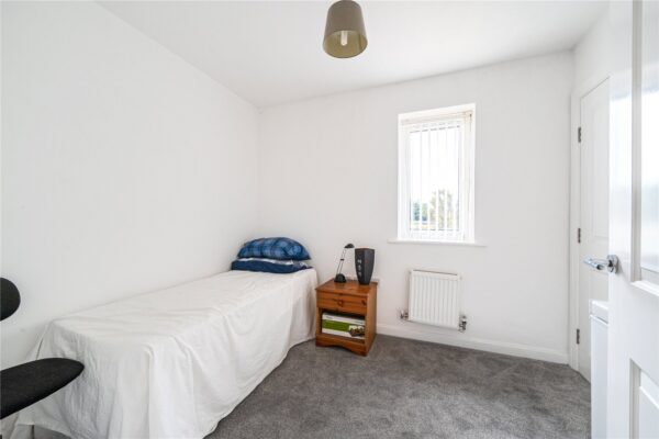 Egbert Close, Hornchurch, RM12 5DE