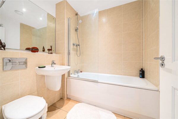 Egbert Close, Hornchurch, RM12 5DE