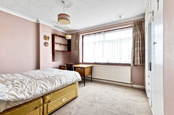 St. Marys Lane, Upminster, RM14 2QU