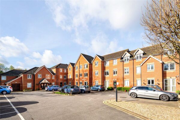 Mavis Grove, Hornchurch, RM12 6BN