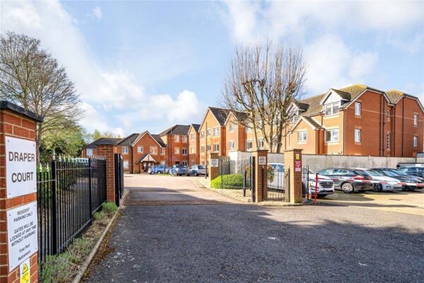 Mavis Grove, Hornchurch, RM12 6BN