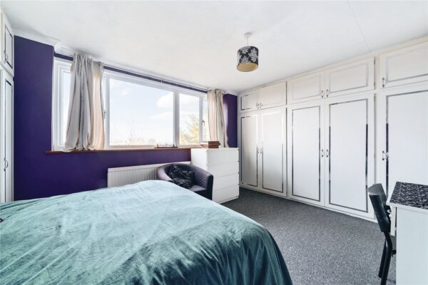 Copthorne Gardens, Hornchurch, RM11 3DL