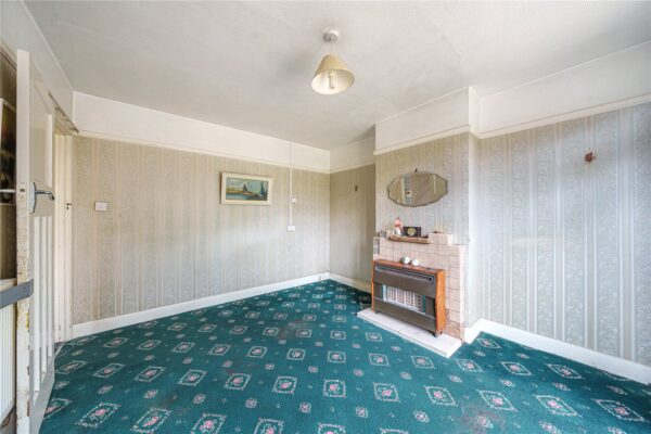 Wayside Avenue, Hornchurch, RM12 4LL