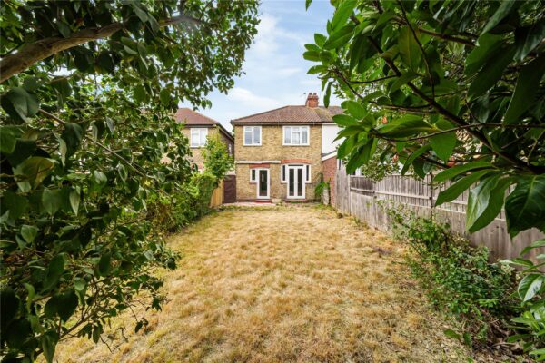 Wayside Avenue, Hornchurch, RM12 4LL