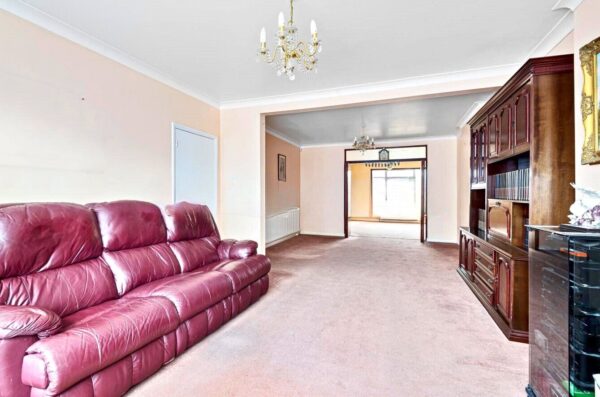 St. Marys Lane, Upminster, RM14 2QU