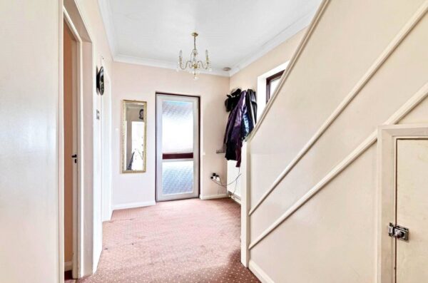 St. Marys Lane, Upminster, RM14 2QU