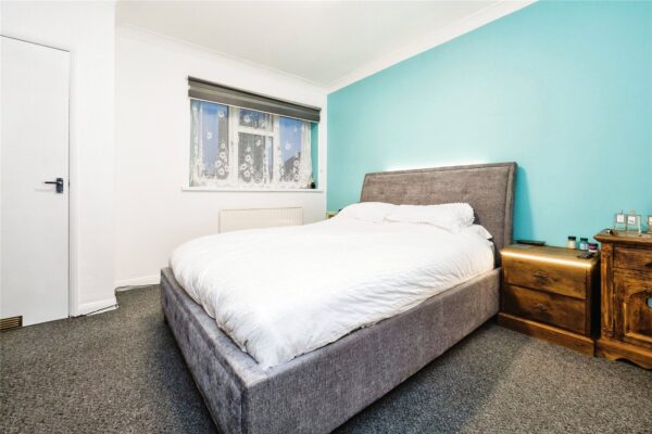 Loxley Court, Morris Road, Romford, RM3 7EW