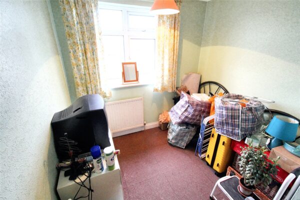 Charlotte Gardens, Romford, RM5 2HJ