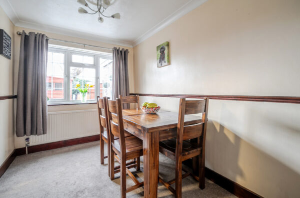 Lynbrook Close, Rainham, RM13 8DD