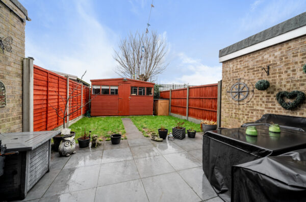 Lynbrook Close, Rainham, RM13 8DD