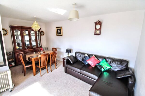 London Road, Romford, RM7 9PR