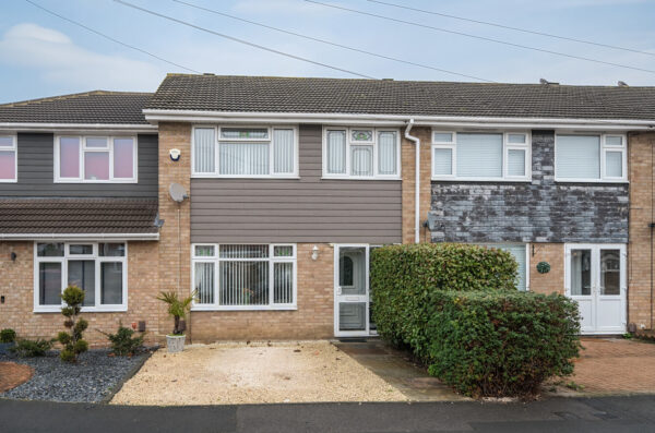 Tangmere Crescent, Hornchurch, RM12 5PX