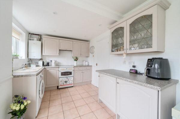 Tangmere Crescent, Hornchurch, RM12 5PX