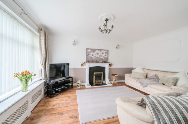 Tangmere Crescent, Hornchurch, RM12 5PX