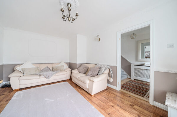 Tangmere Crescent, Hornchurch, RM12 5PX