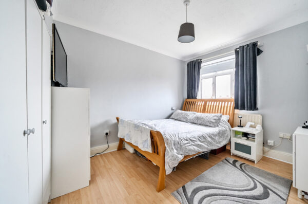 Leyburn Road, Romford, RM3 8ND