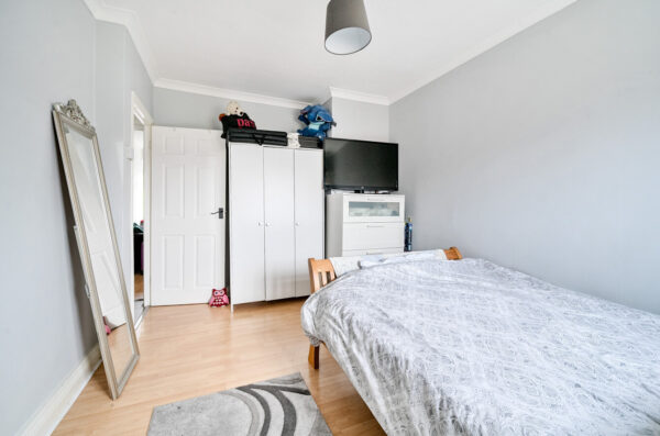 Leyburn Road, Romford, RM3 8ND