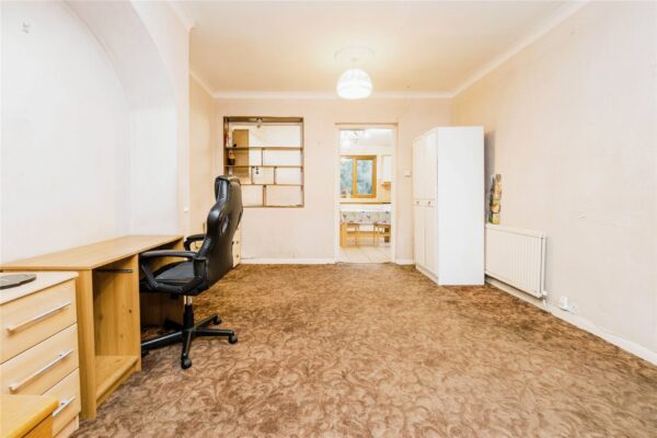 Valence Avenue, Dagenham, RM8 1TS