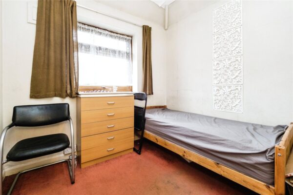 Valence Avenue, Dagenham, RM8 1TS