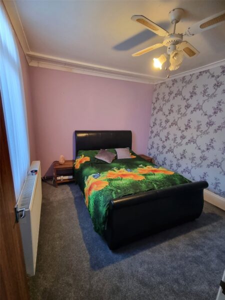 Broadway, Jaywick, Clacton-on-Sea, Essex, CO15 2HF